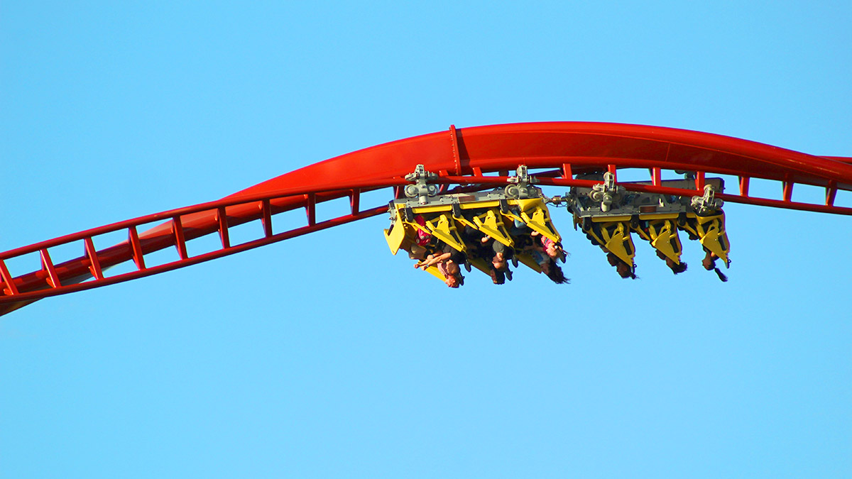 The Twists and Turns of English: Exploring Phrasal Verbs with Multiple Meanings