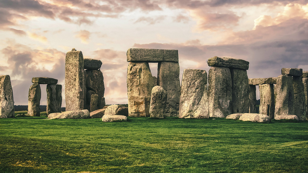 english folklore stone henge